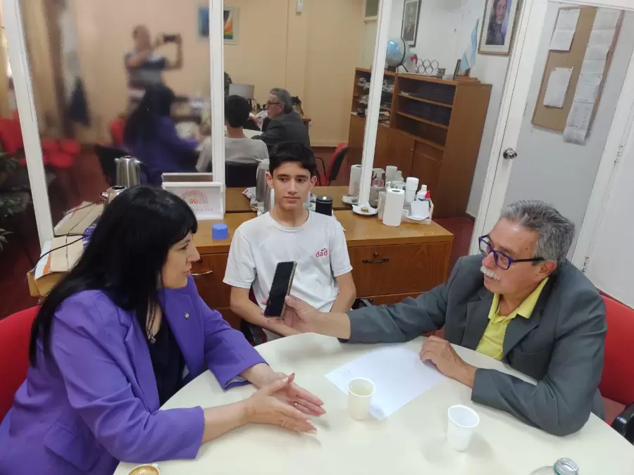 "Es doblemente valioso en un contexto en el que se necesita fortalecer el proceso de integraci�n social y educativo" (Nora Marlia, directora del DAD)