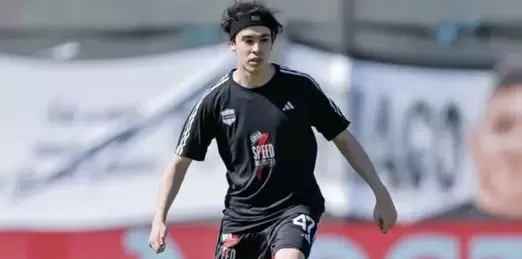 Spreen, el streamer jug� menos de un minuto en Riestra ante Velez.