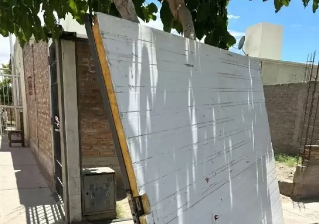 El port� que cay� arriba de una nena.