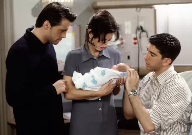 As� se film� la escena en donde los amigos conocen al hijo de Ross.