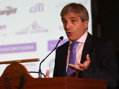 "Saldremos del cepo cuando estemos 100% seguros de que no va a generar un problema en la econom�a" (Luis Caputo)