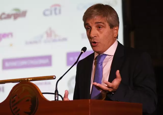 "Saldremos del cepo cuando estemos 100% seguros de que no va a generar un problema en la econom�a" (Luis Caputo)