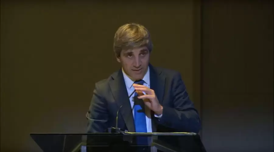 "En alg�n momento del 2025 eliminaremos el cepo cambiario, es pr�cticamente una batalla que hemos ganado" (Luis Caputo)