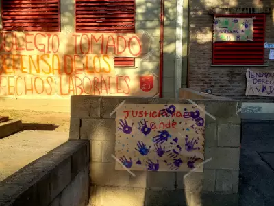 Tomaron el colegio San Jos� en apoyo a la directora.