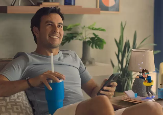 El mexicano desestim� los rumores de su salida de Red Bull
