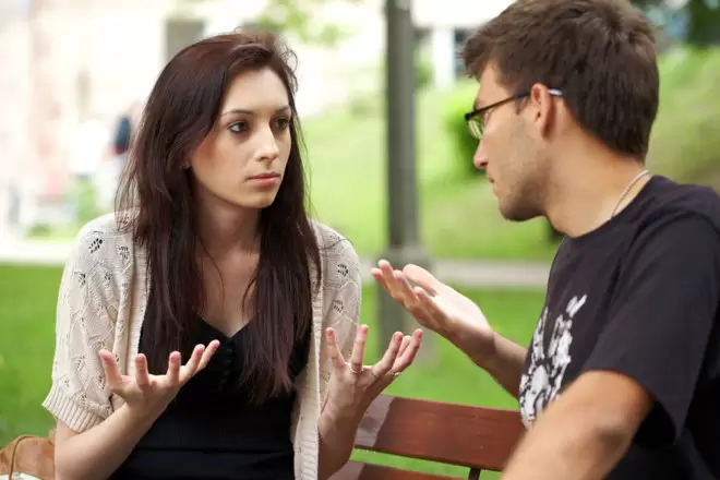 El hecho de interrumpir constantemente en una conversaci�n puede indicar impaciencia, o falta de control.