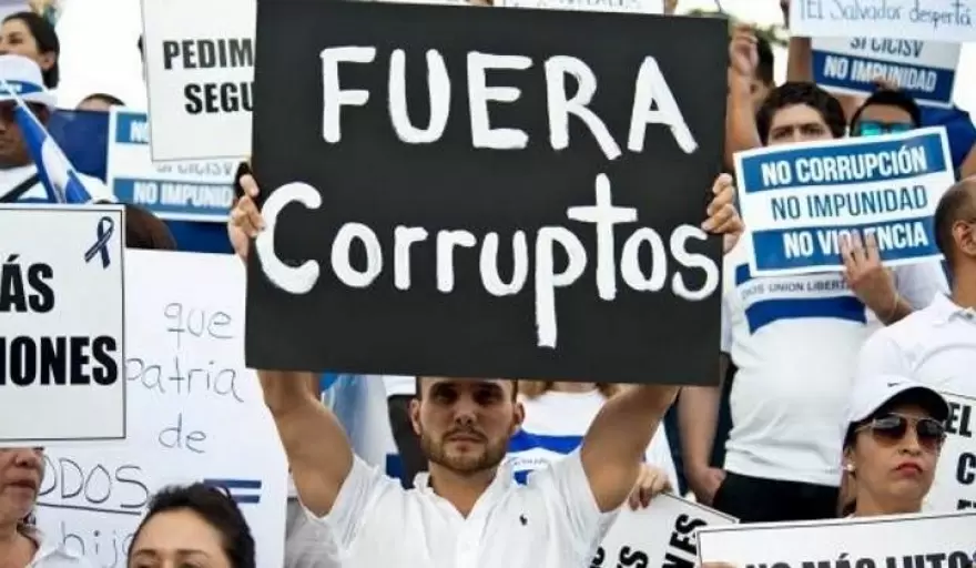 "La corrupci�n mata, como pas� en Once, la corrupci�n son obras que no se hicieron, como pas� en La Plata" (De Sensi)