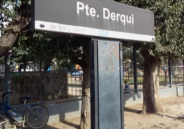 Estaci�n Presidente Derqui, en Pilar.