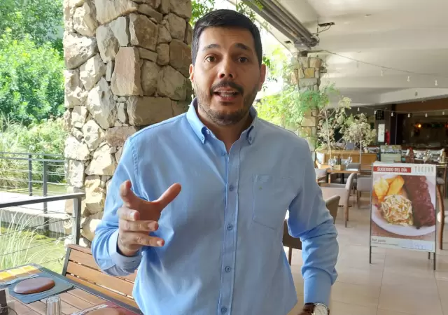 Nicol�s Gonz�le de Demokratia