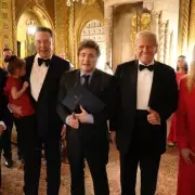 Milei se reuni� con Trump y Elon Musk en EEUU y celebr� la victoria del republicano