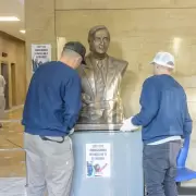 Evita y N�stor fuera de Anses: retiraron las im�genes para "desideologizar" los edificios p�blicos