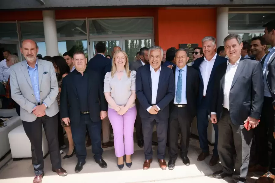 Cornejo junto a los intendentes Jaque y F�lix