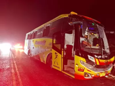 Tragedia en Ecuador: vuelco de autob�s deja 7 muertos y 22 heridos
