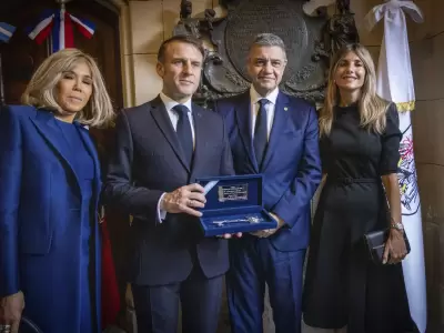 Jorge Macri le entreg� a Emmanuel Macron la llave de Ciudad