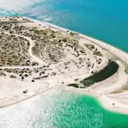 ¿Ya conocés el "Caribe" de la Patagonia de aguas cálidas y cristalinas?