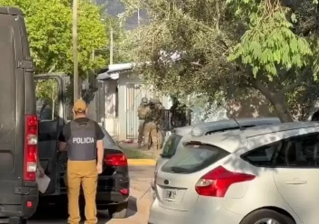 Loas fuerzas especiales de Seguridad se hicieron presente en el lugar del incidente/ Foto Captura de pantalla de video.