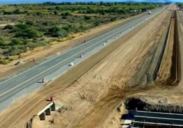 La doble v�a Mendoza - San Juan fue anunciada en la gesti�n de Mauricio Macri en enero del 2016 y reci�n comenzaron las obras en agosto del 2021.