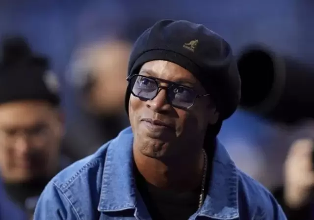 Ronaldinho recibi� cr�ticas en redes sociales