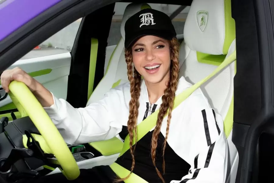Shakira regalar� su Lamborghini
