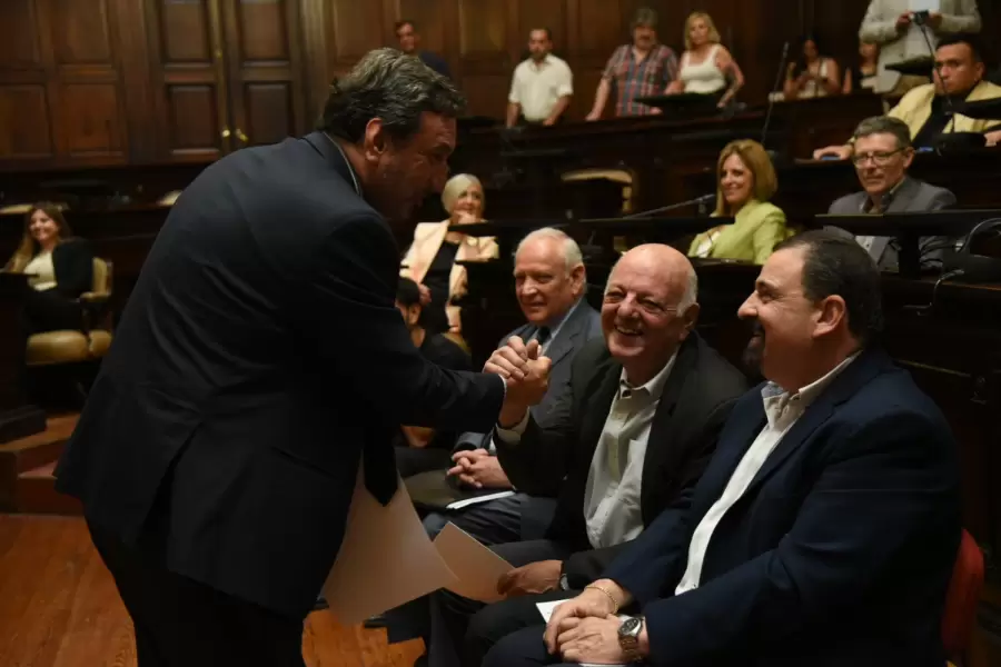 "Debemos ponernos de acuerdo en trabajar temas puntuales para la regi�n" (G. Vicchi)