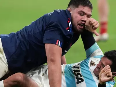 Duro encuentro de Los Pumas en Francia.
