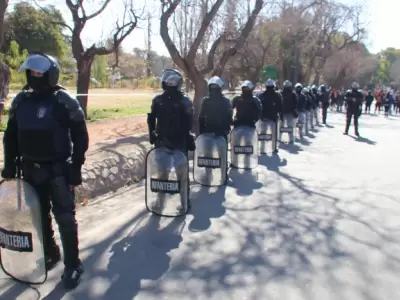 La Polic�a de Mendoza prepara un gran operativo para los partidos del domingo y lunes pr�ximo.