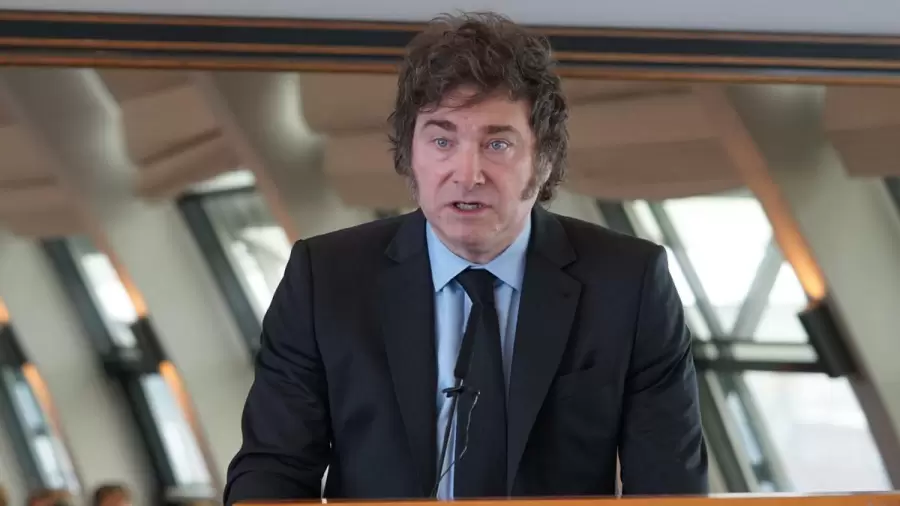 "Si bien no hay raz�n para desconfiar de los valores, la econom�a no son n�meros o valores absolutos" (L. Testa)