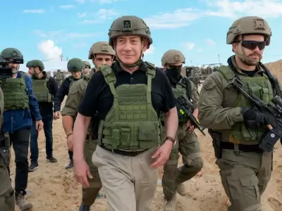 El premier israel� debe dar su visto bueno... en un contexto de contantes presiones de las potencias occidentales.