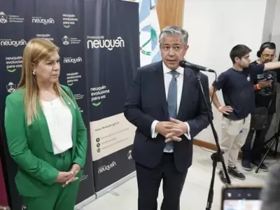 Gloria Ruiz y Rolando Figueroa hoy fuertemente enfrentados por un desv�o de fondos a una cuenta del hermano de la vicegobernadora.