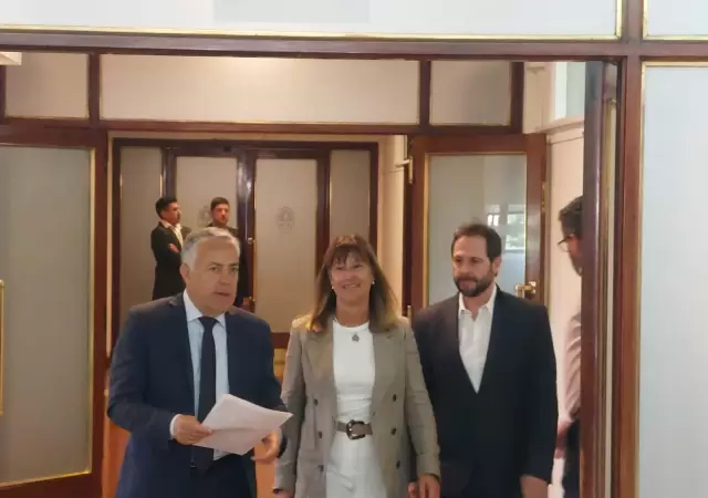Gobernador de Mendoza junto a  la titular de la C�mara Laboral de la Primera Circunscripci�n, Norma Llatser.