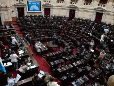 "Hace a�os que la dirigencia est� cuestionada, y defiende al sindicalismo argentino. No han llevado a buen puerto a los trabajadores" (V. Razzini)