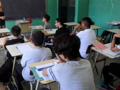 Participaron 10.228 estudiantes, pero los bancos asignados apenas alcanzaban a los 8.183.