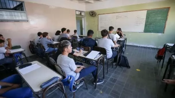 "Hay vacantes para todos los estudiantes que deban continuar con su trayectoria escolar" (E. Moreno)