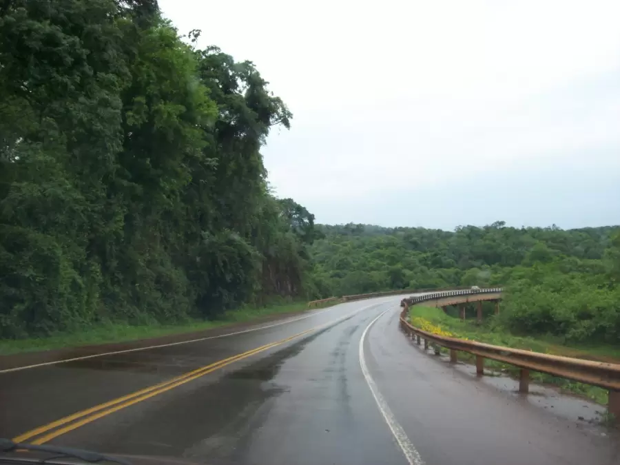 Ruta Nacional 12 sobre el arroyo Piray Guazu