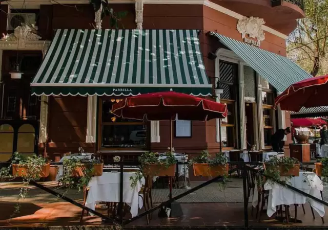 Sus exquisitas carnes y atenci�n le dieron la corona latinoamericana a la parrilla ubicada en Palermo Viejo.