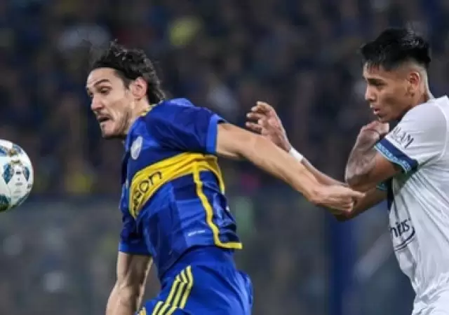 Boca V�lez se enfrentan por la Copa Argentina.