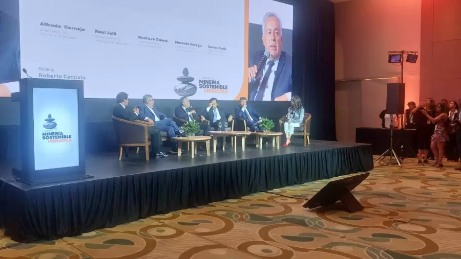 "En todo el pa�s hay 10 proyectos de cobre, y en San Juan tenemos seis de esos proyectos" (M. Orrego, gobernador de San Juan)