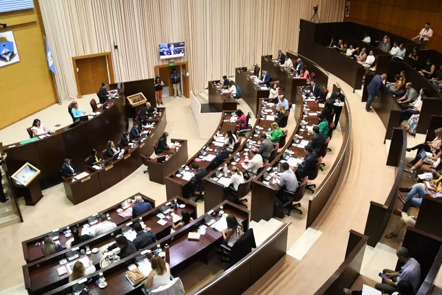 Plenario de la Legislatura neuquina