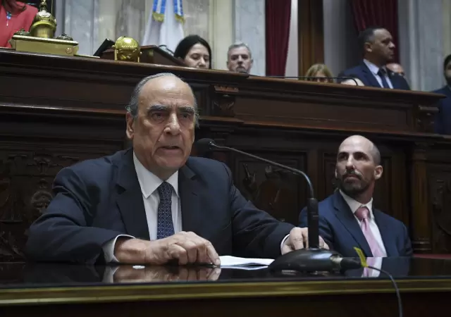 Francos informa al Senado