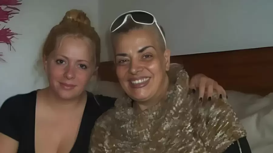 Lia Crucet junto a su hija quien la despidi� con afecto por redes.