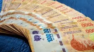 pesos argentinos