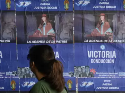 Los afiches con la imagen de Villarruel se encuadra en el acercamiento que viene teniendo con el sector del campo.