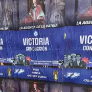 Militantes de Victoria Villarruel salieron a despegar los afiches de la vice