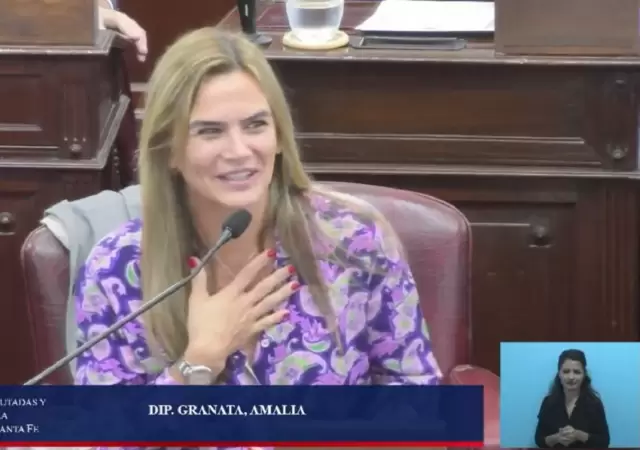 La diputada Amalia Granata quiere enfrentarse en elecciones con Pullaro, gobernador de Santa Fe./