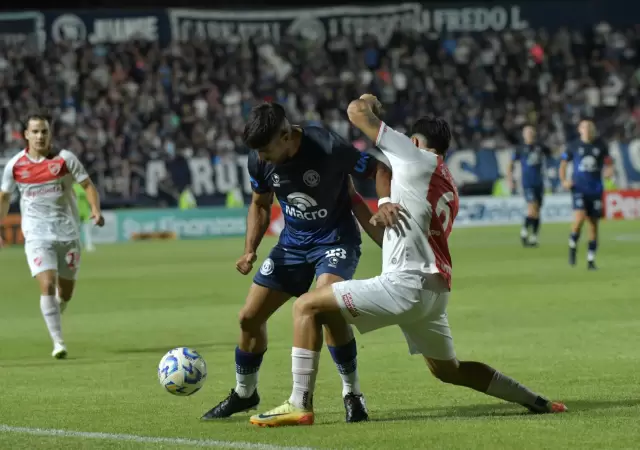 Lindo duelo en el Parque