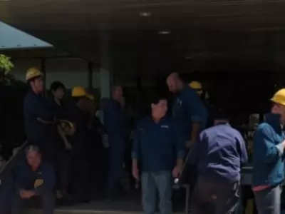 La multinacional IMPSA amaneci� con un paro total debido al temor de que sus empleados no cobren la mitad de noviembre y tampoco el aguinaldo.
