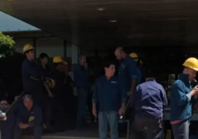 La multinacional IMPSA amaneci� con un paro total debido al temor de que sus empleados no cobren la mitad de noviembre y tampoco el aguinaldo.