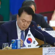 Yoon Suk-yeol se qued� sin apoyo y tuvo que levantar la ley marcial