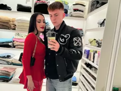 Barco y su novia pasaron un feo momento.