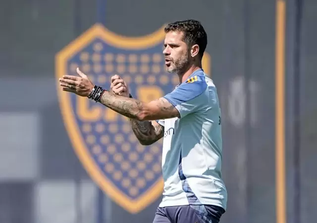 Gago deber� hacer dos cambios obligados.